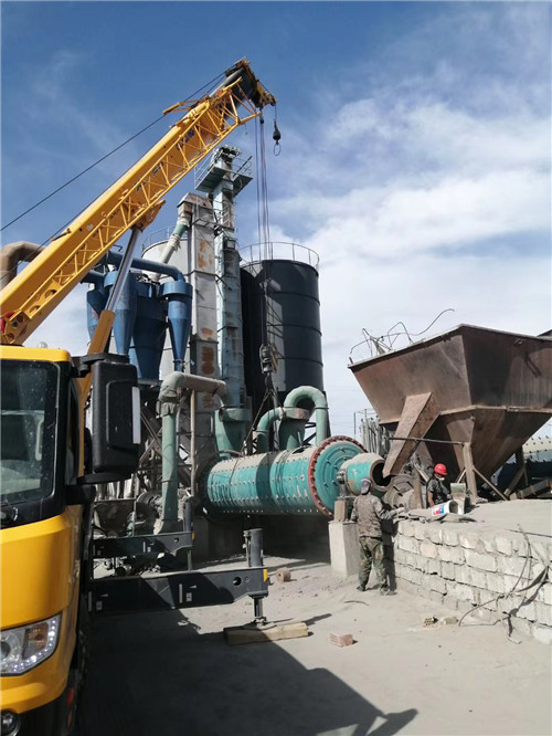 江阴市设备搬运等各类工程项目中，吊车起着关键作用